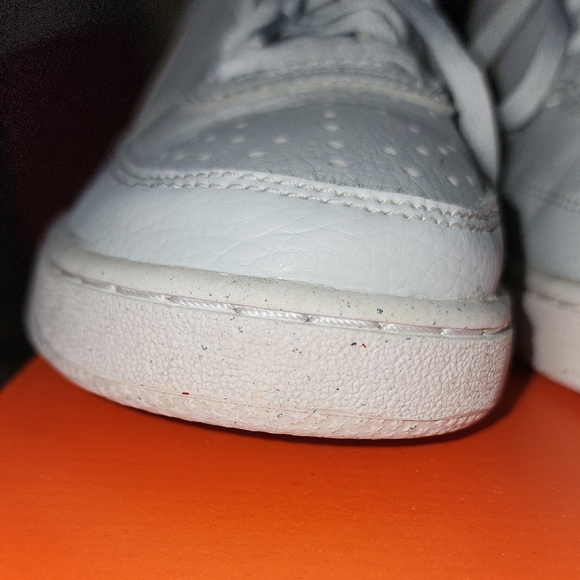 Nike Silver and White Athletic Shoes - Picture 11 of 11